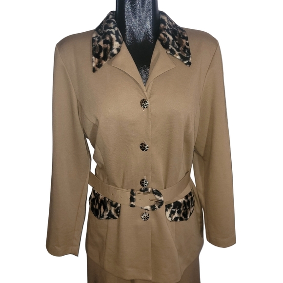 D'Allaird 90's Vintage Skirt Suit Set in Brown and Tan - Picture 2 of 7